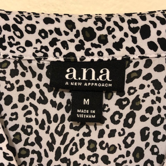 a.n.a. Black & White Cheetah Print Blouse - Picture 8 of 9